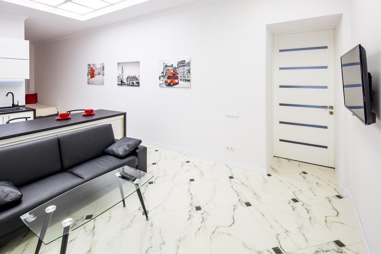 Designer Apartment Зі Світлом! Leópolis Exterior foto