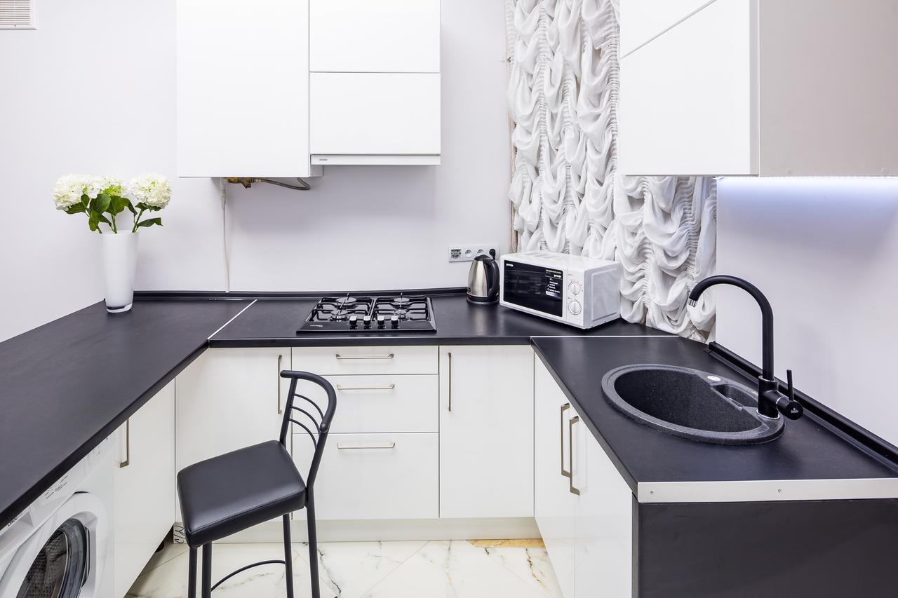 Designer Apartment Зі Світлом! Leópolis Exterior foto